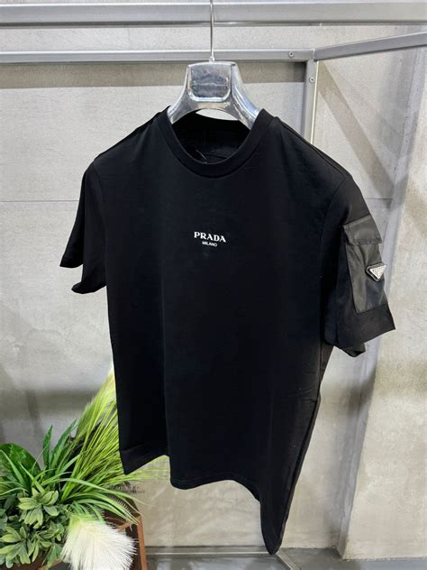 prada siyah tişört